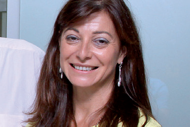 Entrevista à Dra. Helena Rebelo e a outros profissionais da área – Periodontite e Periimplantite